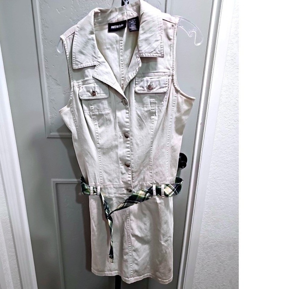 Metrostyle Women's Off White Utility Shirt Dress Sleeveless Plaid Belt Size 10